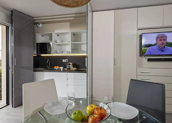 Daire Nautilia 106 - Superieure Luxe Avec Jacuzzi 2 Personnes *